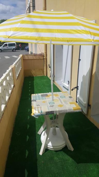 Appartement Plein Sud Au Rdc Avec Terrasse Et Parking Bagneres-de-Bigorre Ngoại thất bức ảnh